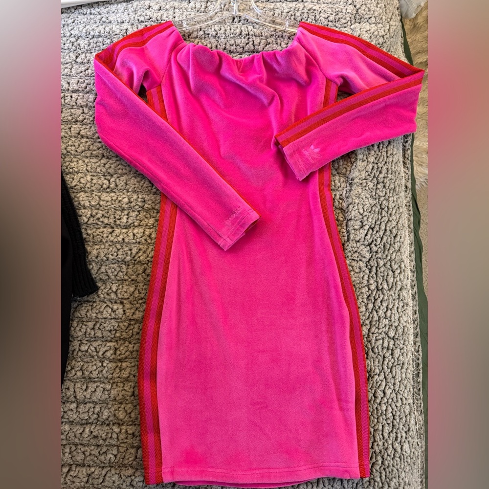 Adidas X IVY PARK off shoulder Velour Dress Sample P2 Shock Pink Size S